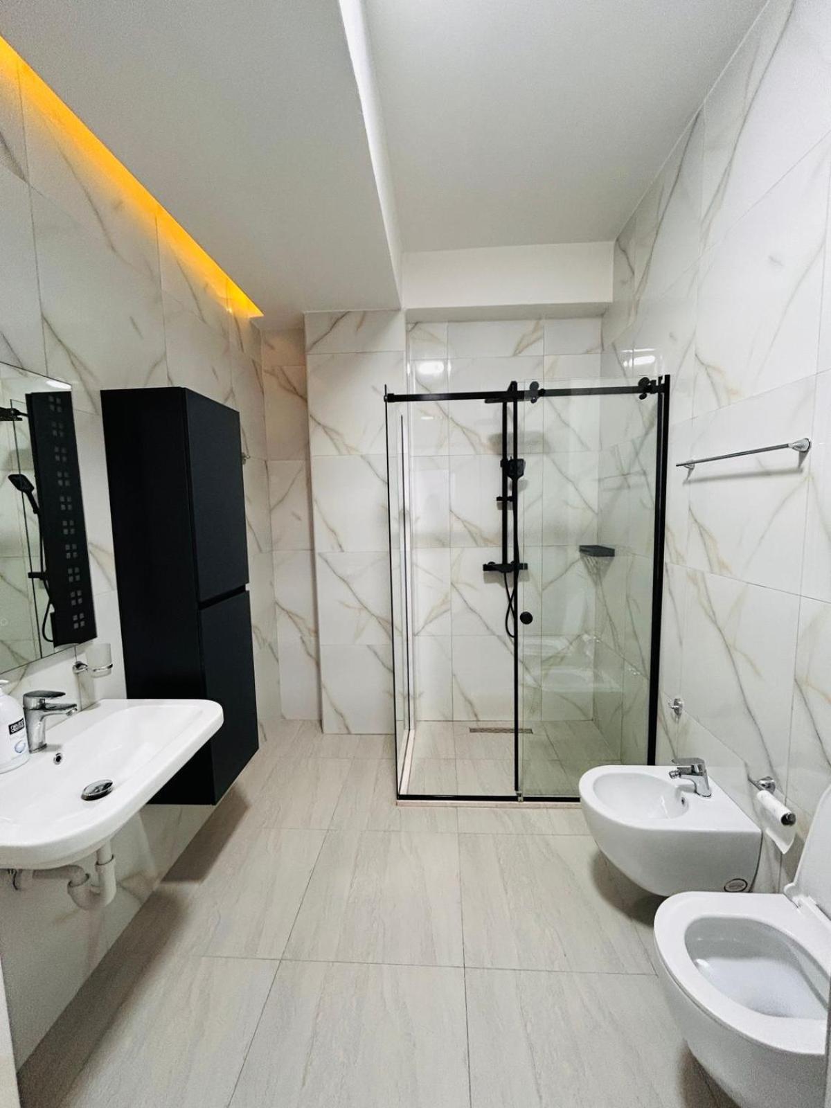 Picasso Apartment تيرانا المظهر الخارجي الصورة